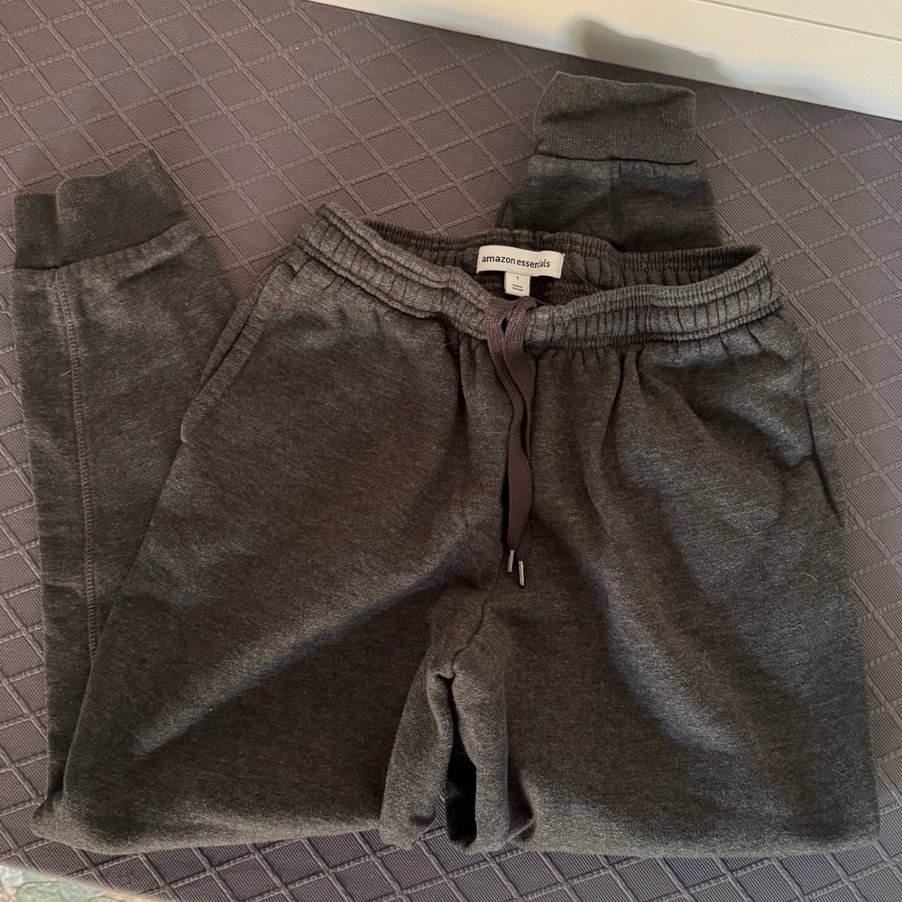 Amazon Essentials Charcoal Men’s Jogger Pants, Men’s S